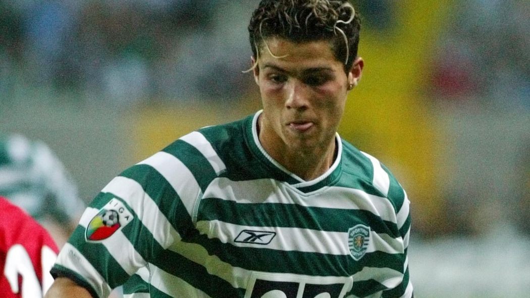 Ronaldo ghi 700 bàn thắng trong sự nghiệp bằng cách nào? - Bóng Đá
