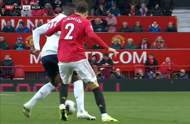 Chùm ảnh: Klopp tức giận khi VAR công nhận bàn thắng của Rashford - Bóng Đá