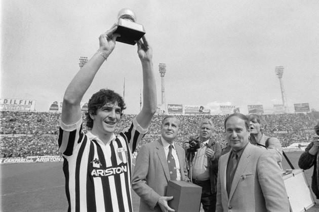 Vĩnh biệt Paolo Rossi, cầu thủ vĩ đại bậc nhất lịch sử bóng đá Ý - Bóng Đá