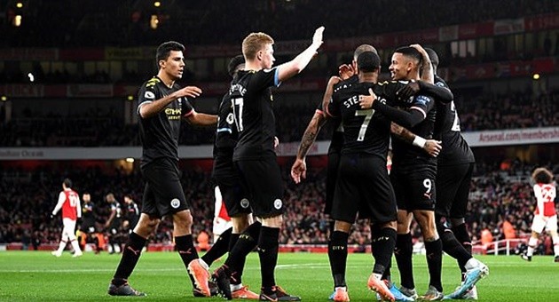 Một rừng cầu thủ Arsenal bủa vây cũng không thể cản De Bruyne nổ súng - Bóng Đá
