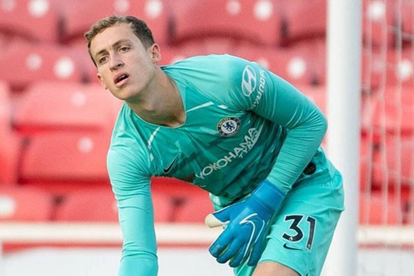 Goalkeeper Jamie Cumming will spend the 2021/22 season on loan in League One with Gillingham. - Bóng Đá