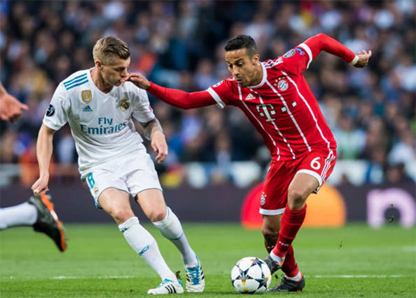 Barcelona wonderkid Alejandro Balde, 17, promoted to first team by Ronald Koeman is ready to push Alba for starting spot - Bóng Đá