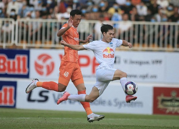 HAGL nín thở chờ tin từ chấn tương của Văn Toàn sau trận Bình Định - Bóng Đá