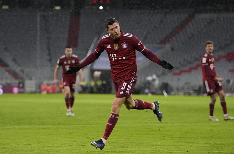 So sánh Lewandowski và Haaland - Bóng Đá