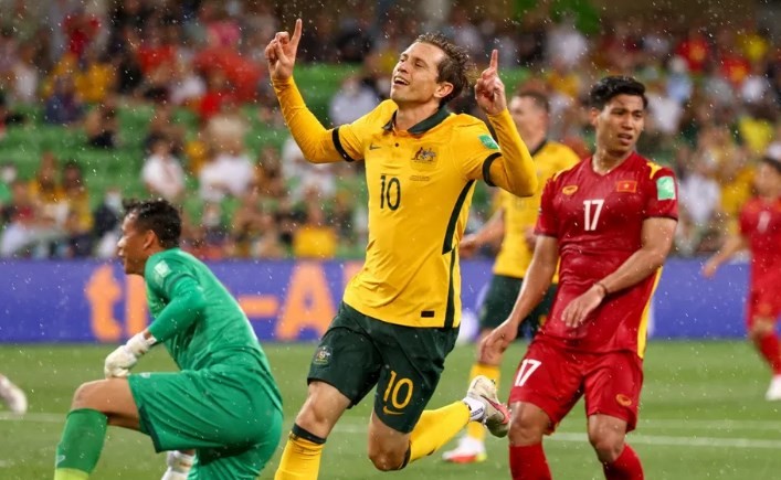 Mourinho vẫy gọi, M.U 'thiệt đơn thiệt kép' với Bailly - Bóng Đá