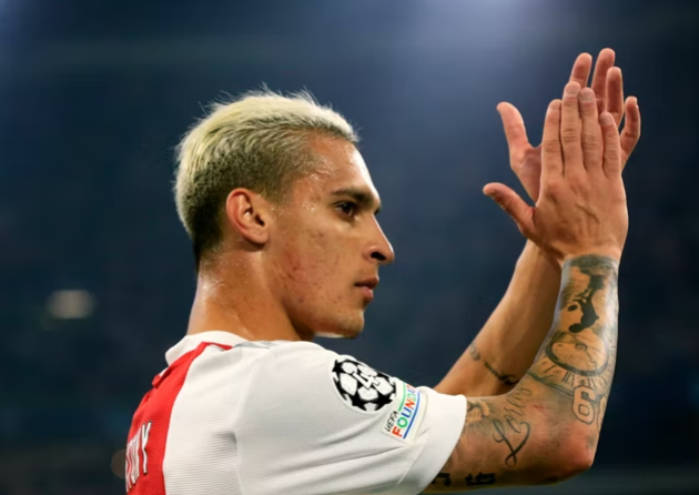 3 cầu thủ có thể theo chân De Jong và Malacia đến M.U - Bóng Đá