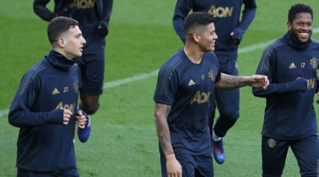 'Imposing and reliable player' vs 'Fleet-footed guy in midfield': 5 ex-Gunners give views on Partey vs Aouar debate - Bóng Đá