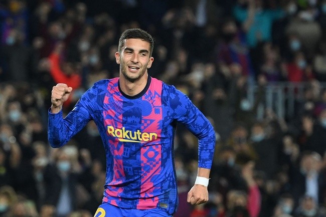 Bức ảnh của Salah khiến Terry và Lovren phải để lại bình luận - Bóng Đá