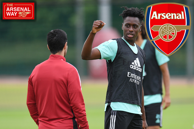 Bộ chỉ số ấn tượng toàn tập của tân binh so với Luke Shaw - Bóng Đá