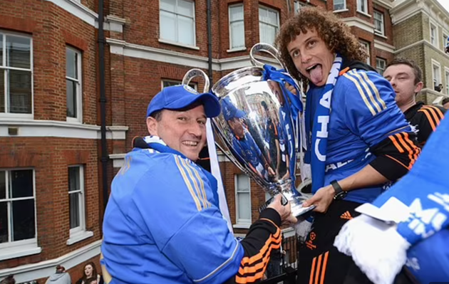 England's secret weapon: No 2 Steve Holland won the lot at Chelsea, got Abramovich's respect by standing up to Mourinho - Bóng Đá