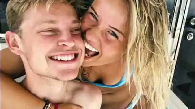 Sao trẻ Barca kỷ niệm 6 năm yêu với bạn gái - Bóng Đá