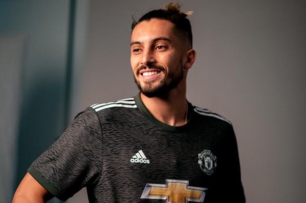 Alex Telles sẽ 