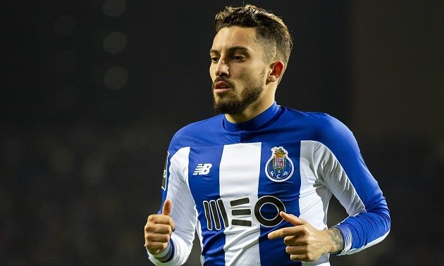 Giữa tin đồn mâu thuẫn với Emery, Ozil bỗng 'hóa' Ninja trên sân tập - Bóng Đá