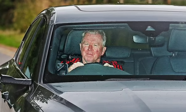 Erik ten Hag arrives at Carrington for his first day of pre-season  - Bóng Đá
