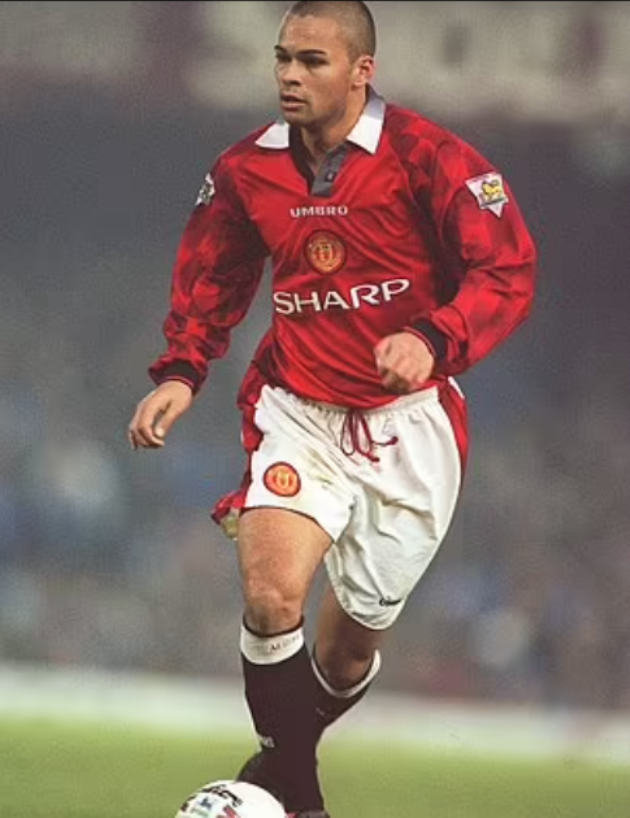 Trước Van de Beek, 10 cầu thủ Man Utd đến Everton thể hiện ra sao? - Bóng Đá