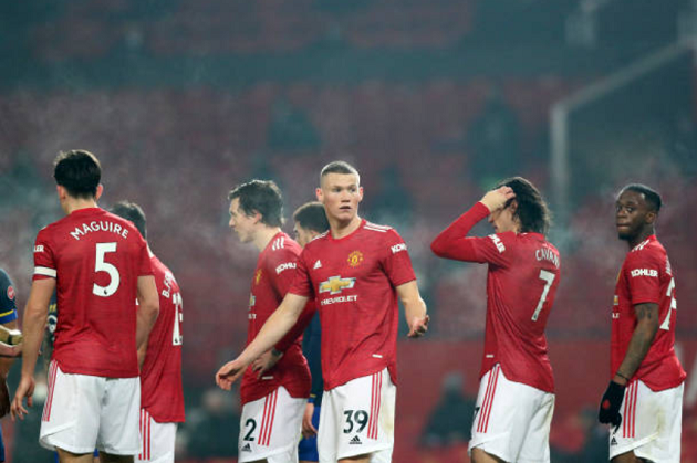Gary Neville chỉ ra vị trí Man Utd cần chiêu mộ thêm nhân tố mới - Bóng Đá