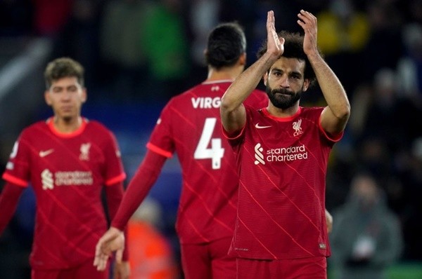 Cười té khói với loạt ảnh chế Mourinho làm HLV AS Roma - Bóng Đá