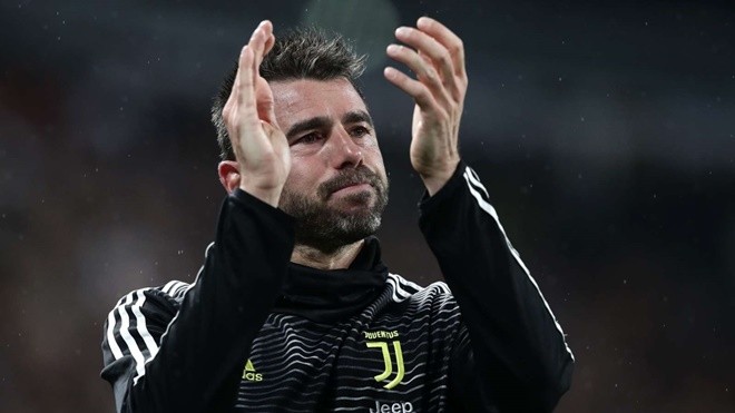 Roy Keane gợi ý lý do Sancho chưa được đá chính ở tuyển Anh - Bóng Đá