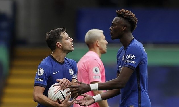 Vòng đấu điên rồ ở Ngoại hạng Anh: - Bóng Đá