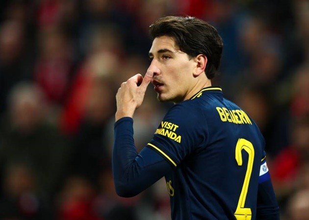Paris Saint-Germain make £25m bid for Arsenal's Hector Bellerin? - Bóng Đá