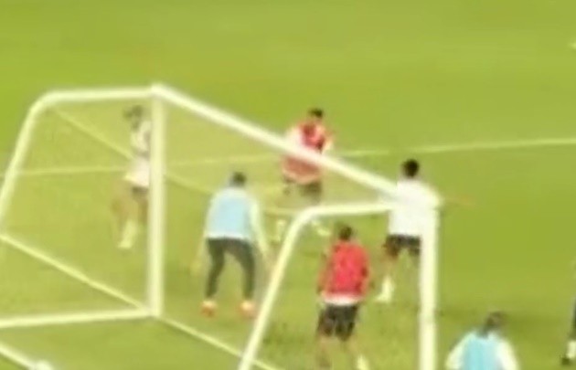 Messi phản ứng với Ramos - Bóng Đá