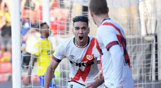 Ở tuổi 35, Falcao vẫn hoá mãnh hổ - Bóng Đá