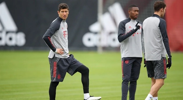 Vì sao Dortmund dễ dàng để cho đội bóng tí hon Paderbon sút tung lưới 3 lần trong hiệp 1? - Bóng Đá