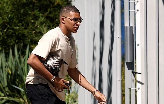 Mbappe bảnh bao trong ngày trở lại PSG - Bóng Đá
