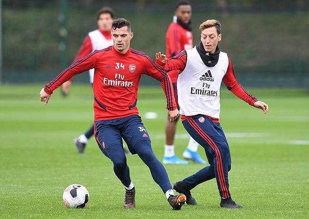 Arsenal không cần, giờ anh níu kéo được gì Ozil? - Bóng Đá