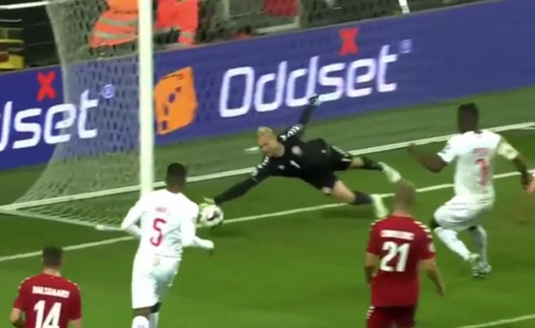 4 pha cản phá như 'siêu nhân', Kasper Schmeichel thay đổi số phận Đan Mạch ở vòng loại - Bóng Đá