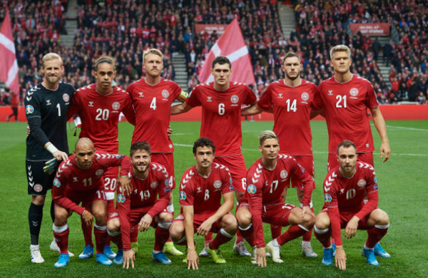 4 pha cản phá như 'siêu nhân', Kasper Schmeichel thay đổi số phận Đan Mạch ở vòng loại - Bóng Đá