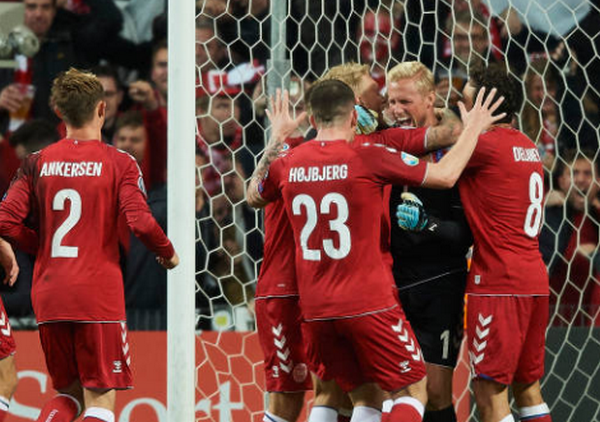 4 pha cản phá như 'siêu nhân', Kasper Schmeichel thay đổi số phận Đan Mạch ở vòng loại - Bóng Đá