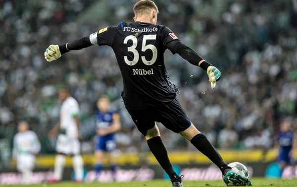 Alexander Nübel đang đi trên con đường của Neuer - Bóng Đá