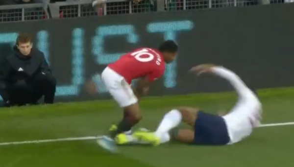 Cận cảnh hai tình huống Rashford hạ 'đo ván' cặp trung vệ Liverpool - Bóng Đá