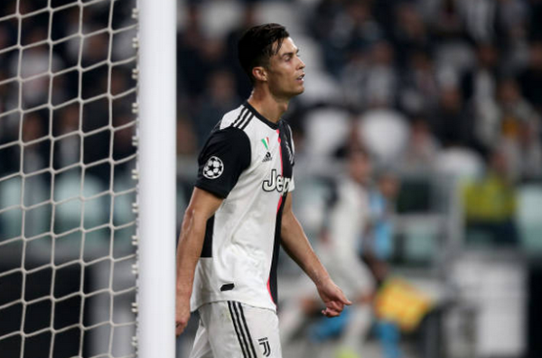 Cú đúp cuối trận, Dybala ngoạn mục 'giải cứu' Juve - Bóng Đá