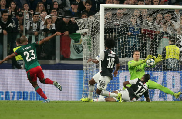 Cú đúp cuối trận, Dybala ngoạn mục 'giải cứu' Juve - Bóng Đá