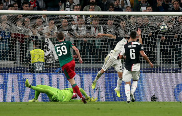 Cú đúp cuối trận, Dybala ngoạn mục 'giải cứu' Juve - Bóng Đá