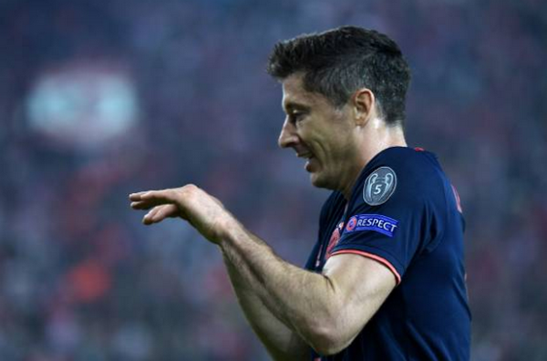 12 trận liên tiếp ghi bàn, hãy gọi Lewy là 'siêu nhân' - Bóng Đá