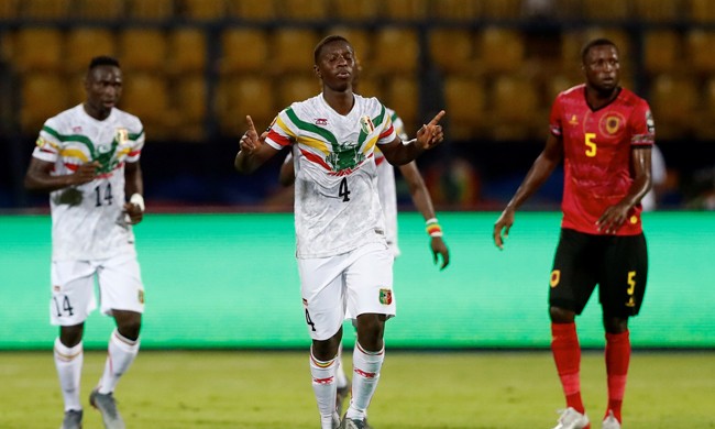 MANCHESTER UNITED: SOME FANS DESPERATE TO SIGN AMADOU HAIDARA FROM RB LEIPZIG - Bóng Đá