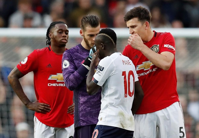 Chùm ảnh: Klopp tức giận khi VAR công nhận bàn thắng của Rashford - Bóng Đá