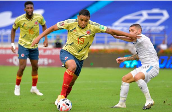 Cavani, Suarez nổ súng, Uruguay quật ngã Colombia ngay trên sân khách - Bóng Đá