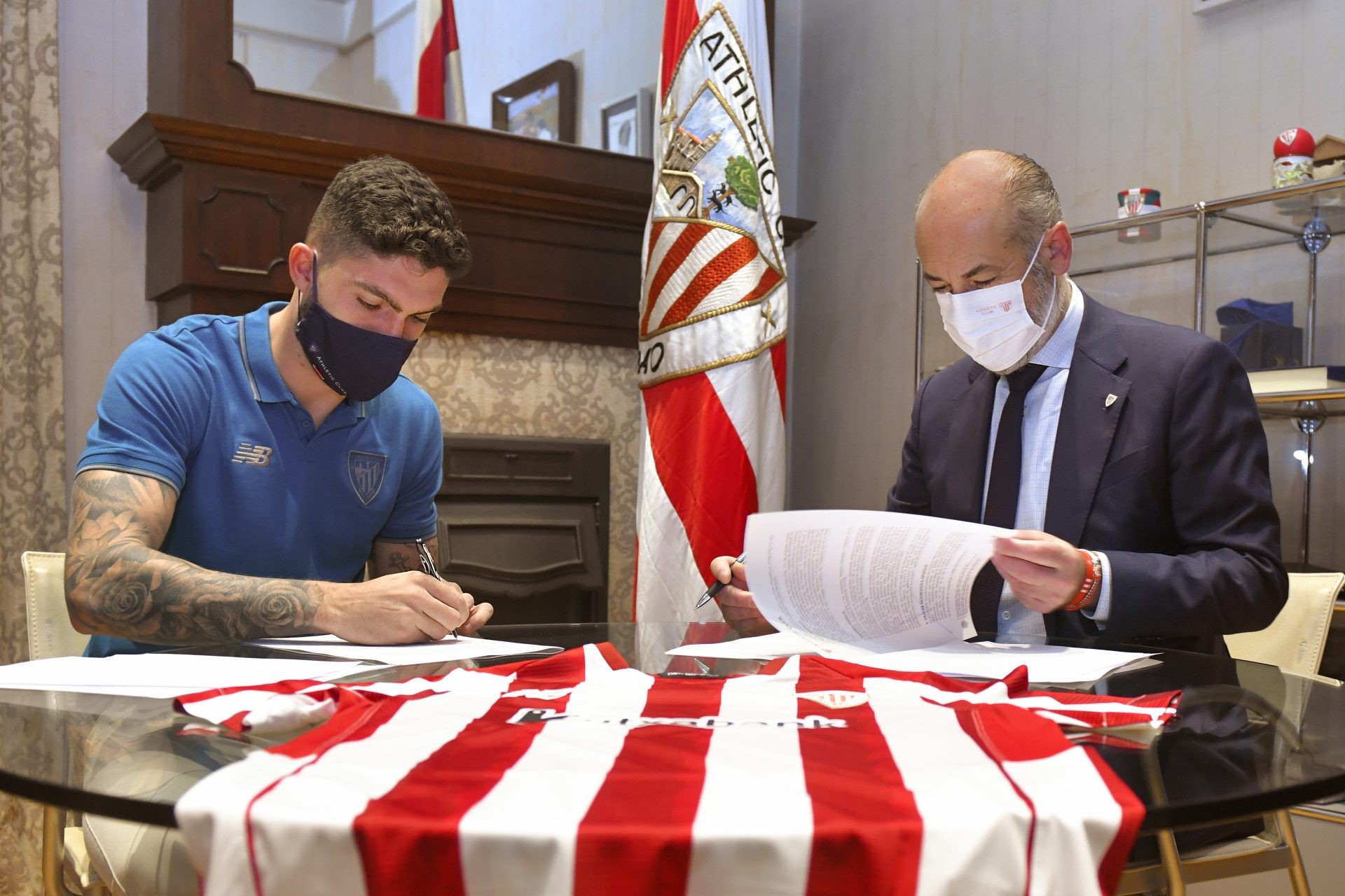 Unai Nunez signs new deal - Bóng Đá