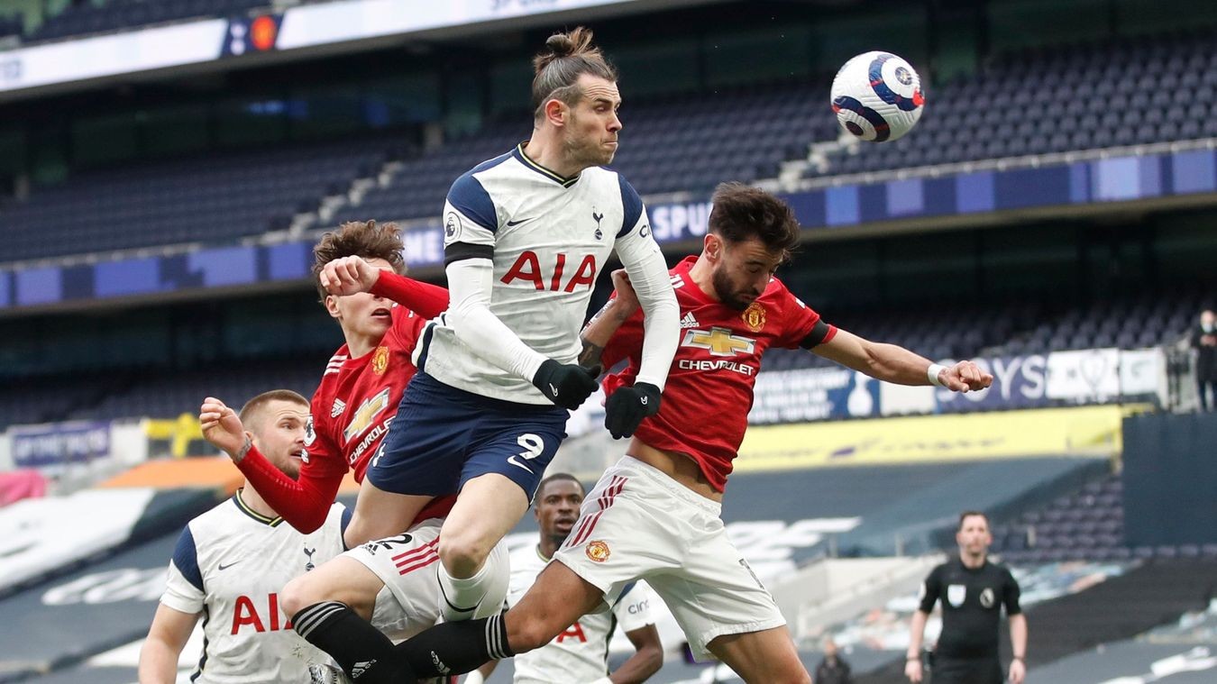 10 thống kê Spurs 1-3 M.U: 