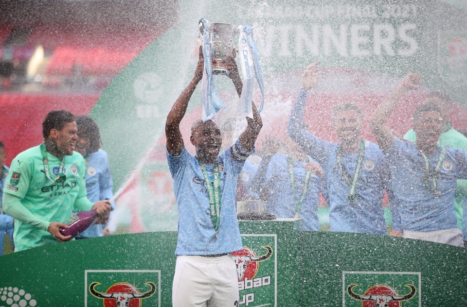 Niềm vui nhân đôi, Man City ăn mừng quá đặc biệt - Bóng Đá