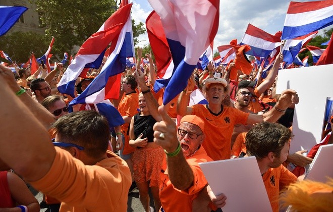 'Cơn lốc màu da cơm' sớm át vía CH Czech - Bóng Đá