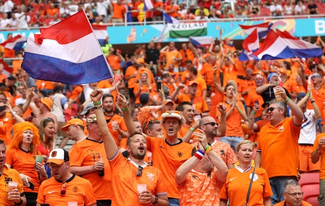 'Cơn lốc màu da cơm' sớm át vía CH Czech - Bóng Đá