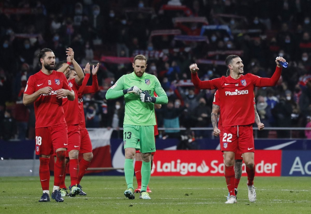 Atletico thắng ngược Valencia vào phút chót - Bóng Đá
