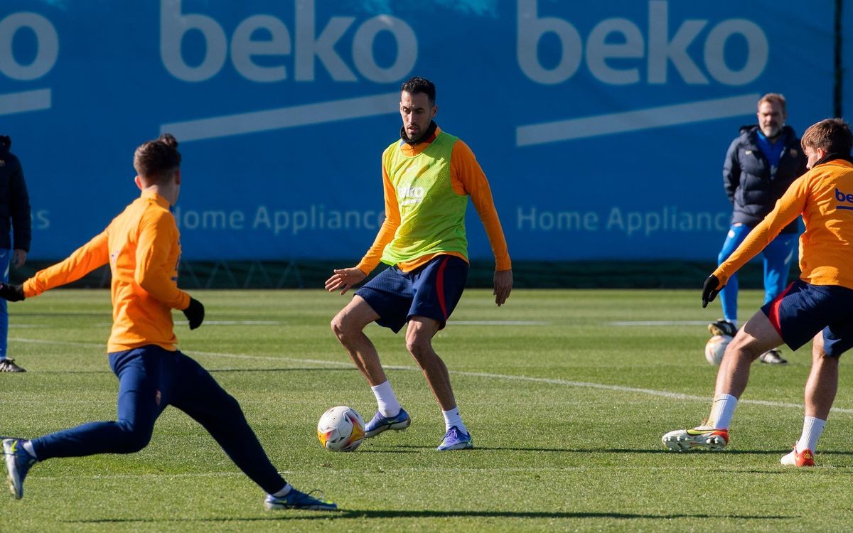 Aubameyang xuất hiện, tân binh khác gây choáng trên sân tập Barca - Bóng Đá