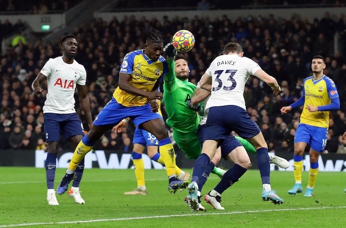 Tottenham thua ngược Southampton trong 4 phút - Bóng Đá