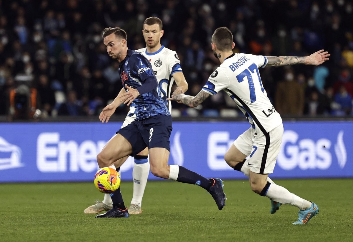 Inter bị Napoli cầm hòa - Bóng Đá
